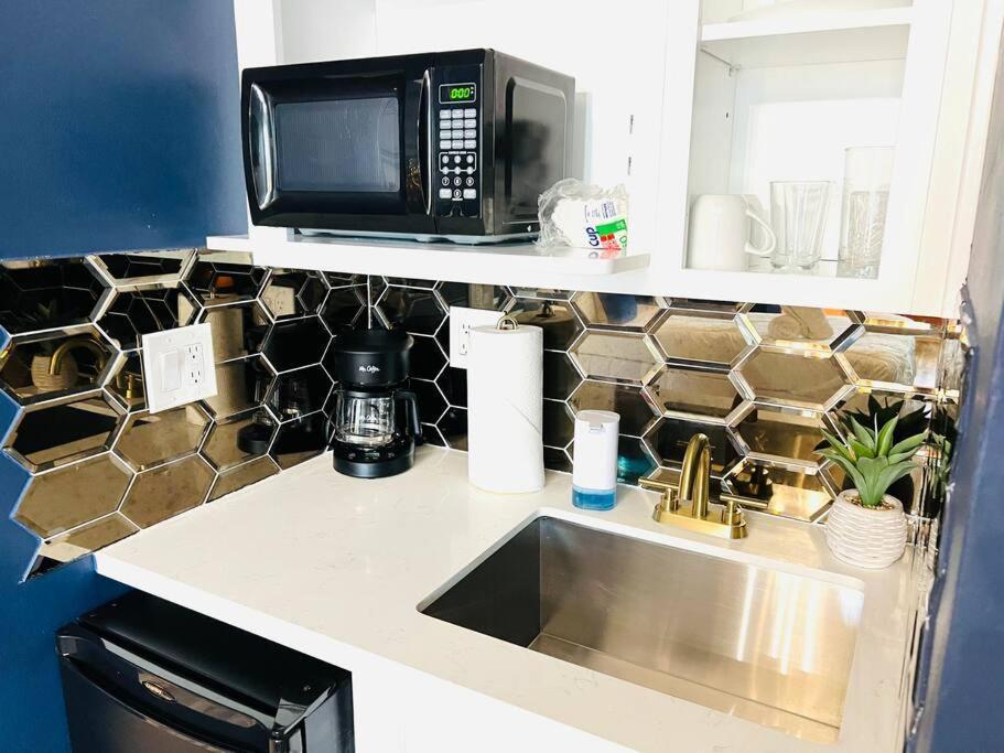 شقة Modern Design Studio For Two Gaslamp District! Located In The Heart Of Downtown San Diego! المظهر الخارجي الصورة